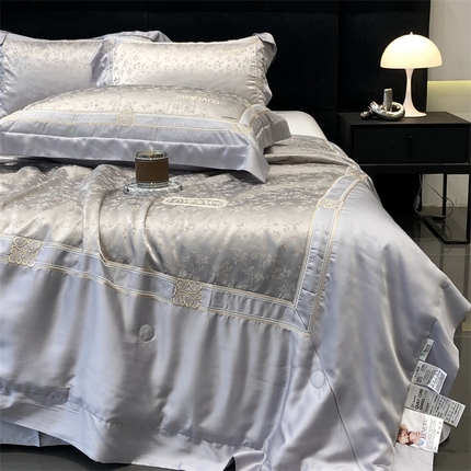 91家纺网 家纺一手货源 找家纺 太古汇家居 2024新款天丝夏被--维多利亚 维多利亚-灰紫