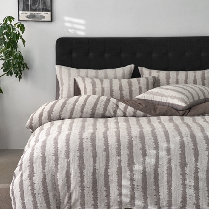 91家纺网 家纺一手货源 找家纺 安莱生活 2025新款三层纱大提花四件套-艾克拉 艾克拉-浅灰