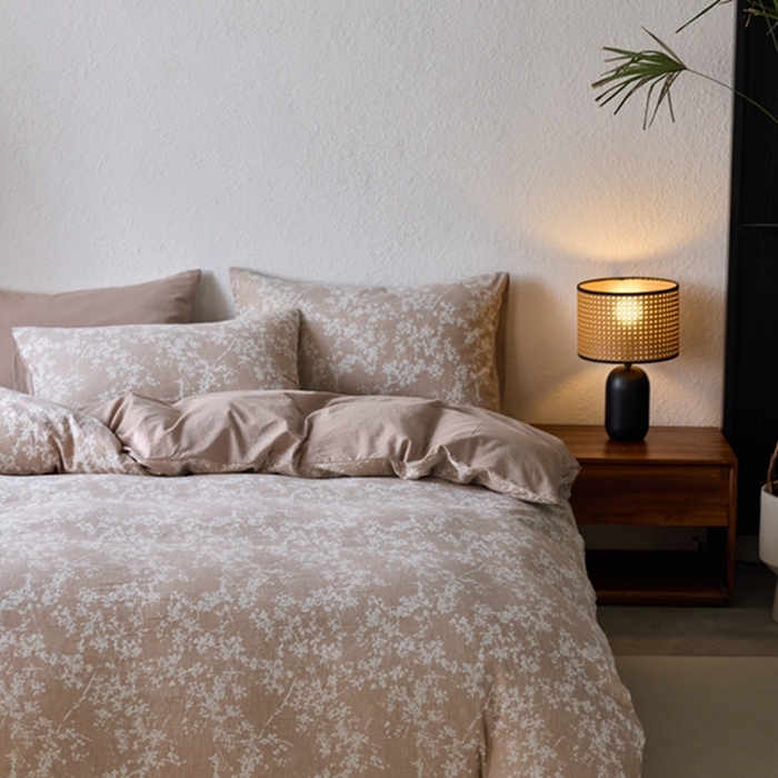 91家纺网 家纺一手货源 找家纺 安莱生活 2025新款三层纱大提花四件套-叶雨朦胧 叶雨朦胧-卡其