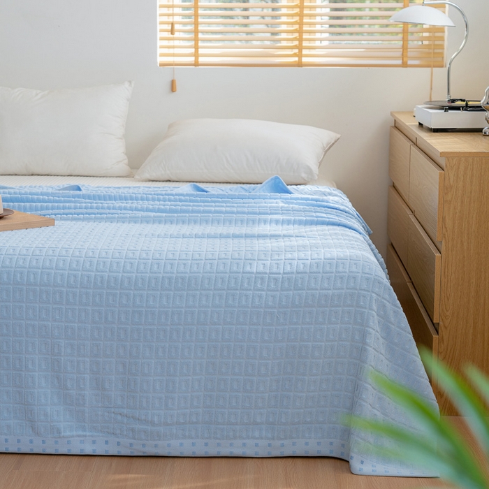 91家纺网 家纺一手货源 找家纺 乐家毛巾被（工厂自产自销） 2024新款简约方块格毛圈 天蓝色