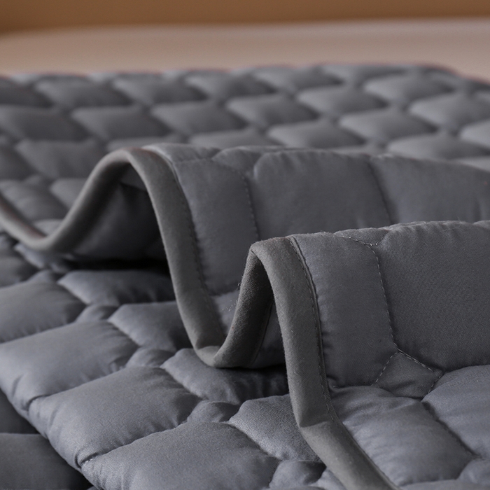 91家纺网 家纺一手货源 找家纺 啊雅 2025新款300克宾馆酒店床褥垫保护垫席梦思隔脏垫 灰色