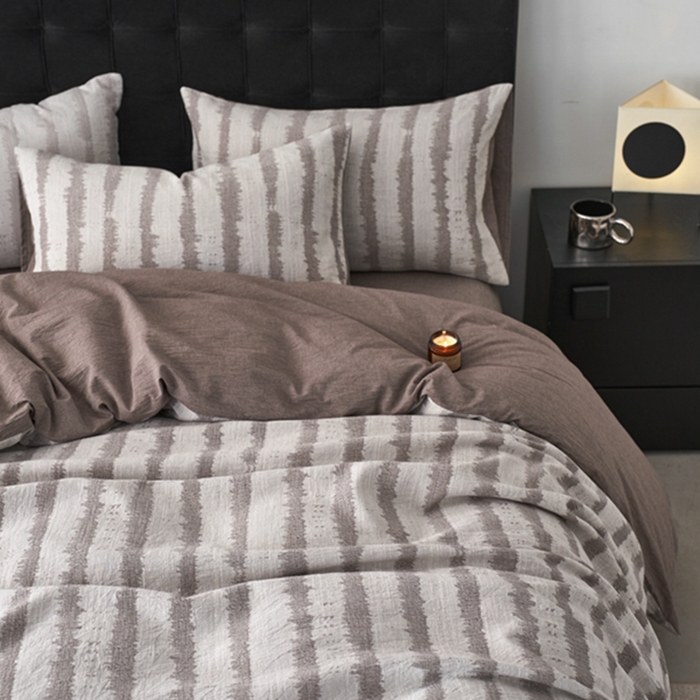 91家纺网 家纺一手货源 找家纺 安莱生活 2025新款三层纱大提花四件套-艾克拉 艾克拉-浅灰