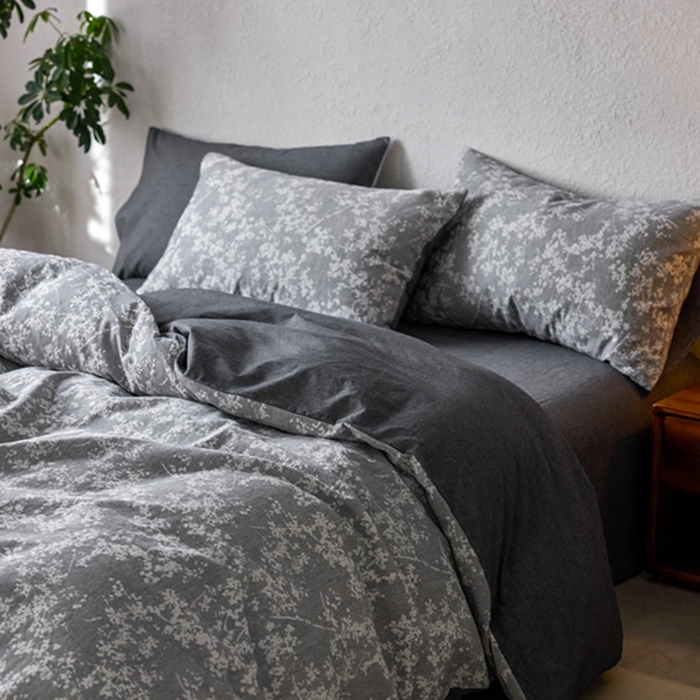 91家纺网 家纺一手货源 找家纺 安莱生活 2025新款三层纱大提花四件套-叶雨朦胧 叶雨朦胧-深灰