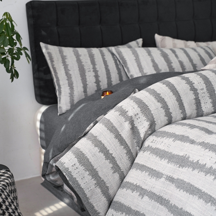 91家纺网 家纺一手货源 找家纺 安莱生活 2025新款三层纱大提花四件套-艾克拉 艾克拉-深灰