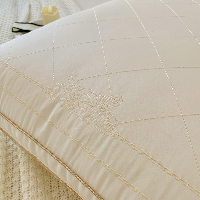 91家纺网 家纺一手货源 找家纺 （总）唯爱品 2026新款60s贡缎蚕丝绣花枕头枕芯 记忆枕源头工厂