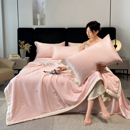 91家纺网 家纺一手货源 找家纺 利欧 2025新款刺绣水洗真丝夏被四件套 蝴蝶-奶油粉