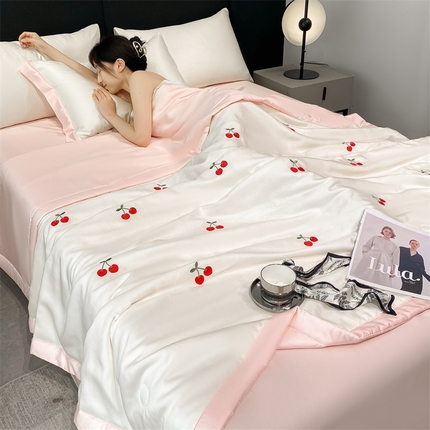 91家纺网 家纺一手货源 找家纺 （总）利欧 2025新款直播电商热卖爆款刺绣水洗真丝夏被四件套夏凉被空调被