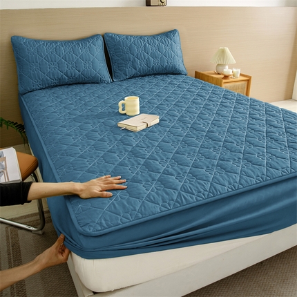 91家纺网 家纺一手货源 找家纺 恒尚居 2024爆款四叶草绗缝夹棉防水床笠-四季款 四叶草-蓝色