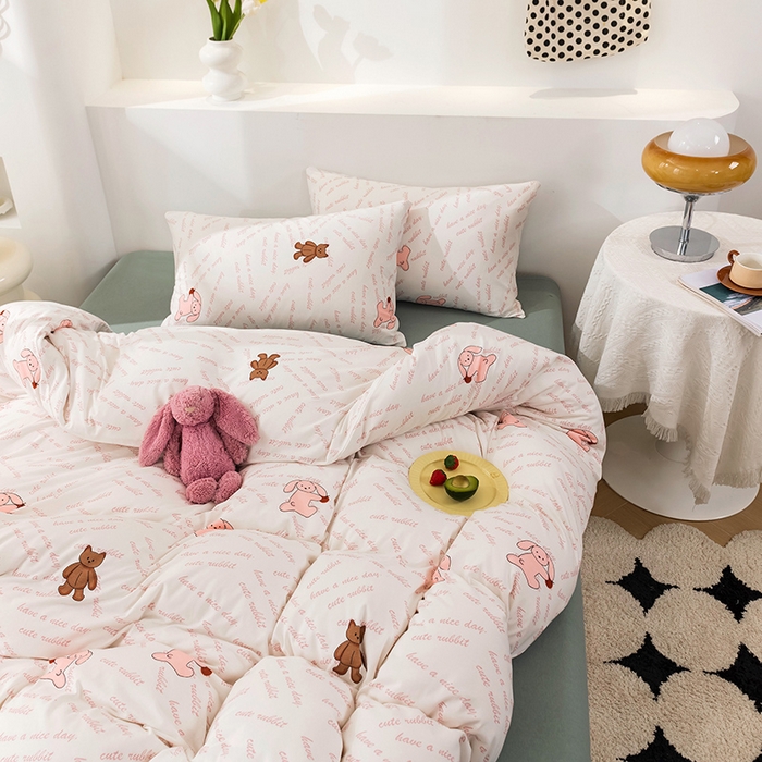 91家纺网 家纺一手货源 找家纺 优姿家纺2024新款A类全棉针织棉系列四件套 菲尔熊-粉