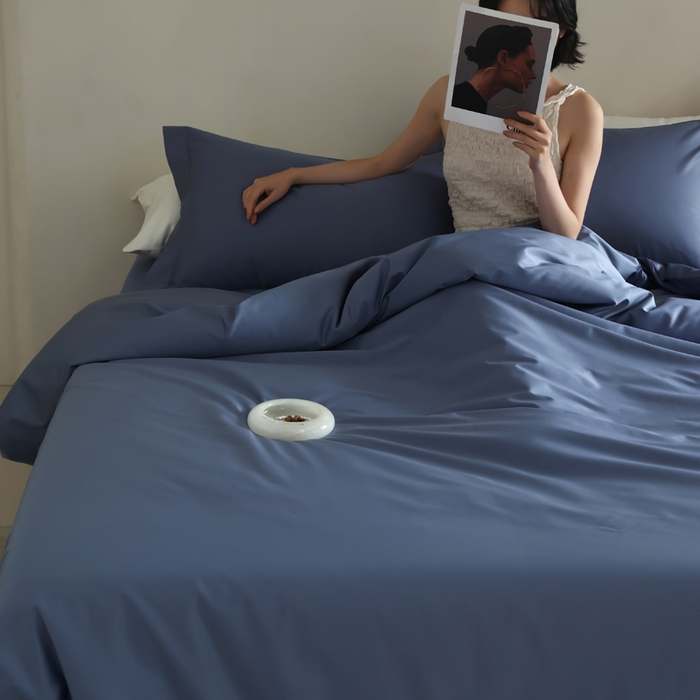 91家纺网 家纺一手货源 找家纺 轩和 2024新款70支埃及匹马棉纯棉纯色四件套风格二 珐琅蓝