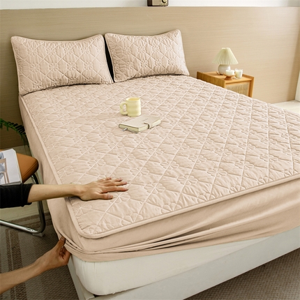 恒尚居 2024爆款四叶草绗缝夹棉防水床笠-四季款 四叶草-卡其