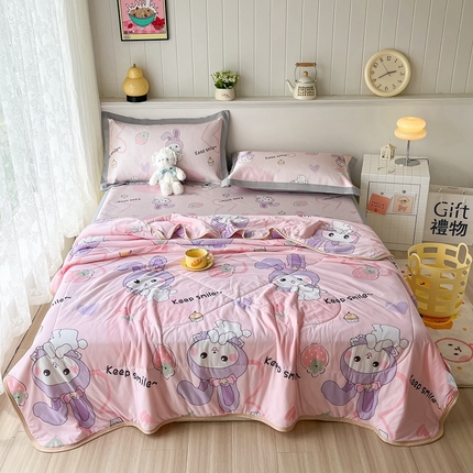 91家纺网 家纺一手货源 找家纺 欧邦 新款A类冰藤席夏被套件 凉席款-草莓兔