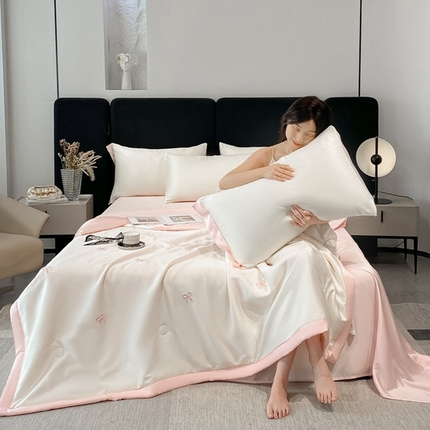 91家纺网 家纺一手货源 找家纺 利欧 2025新款刺绣水洗真丝夏被四件套 蝴蝶-奶白粉