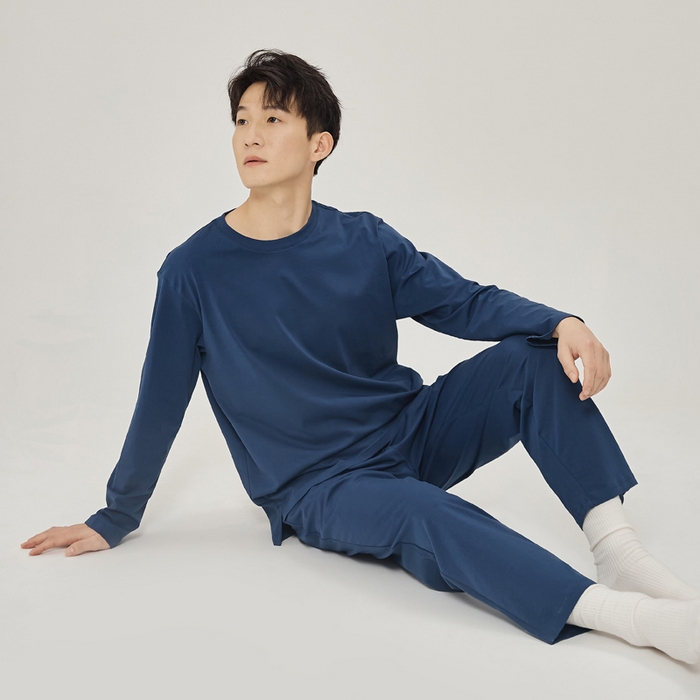 91家纺网 家纺一手货源 找家纺 EH 2024新款全棉男女情侣款家居服-男款圆领 莓蓝