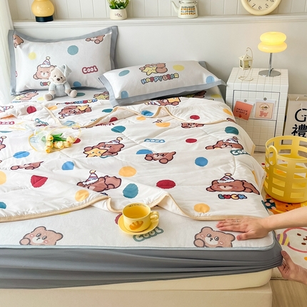 91家纺网 家纺一手货源 找家纺 欧邦 新款A类冰藤席夏被套件 床笠款-七彩熊