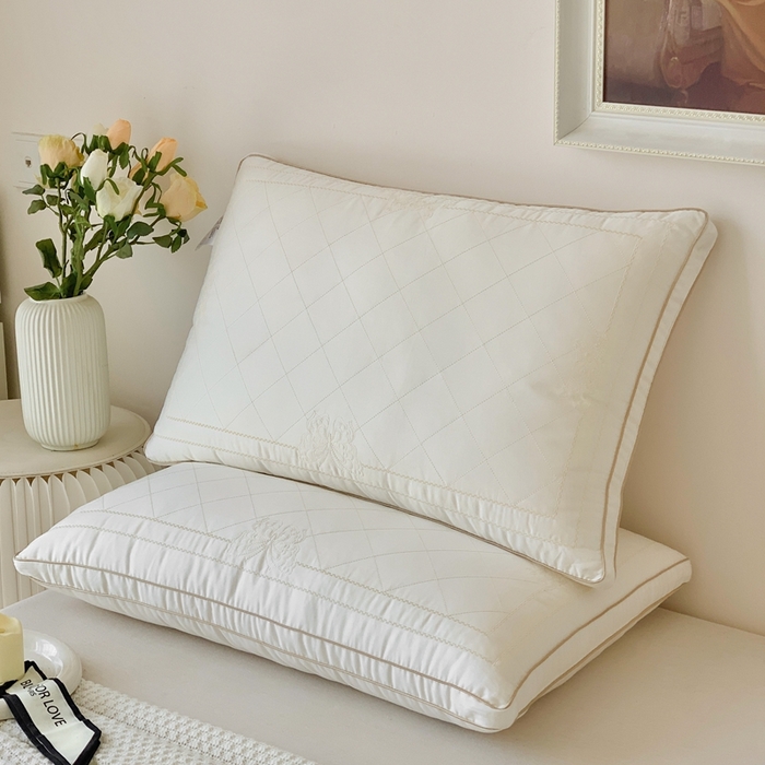 91家纺网 家纺一手货源 找家纺 （总）唯爱品 2026新款60s贡缎蚕丝绣花枕头枕芯 记忆枕源头工厂