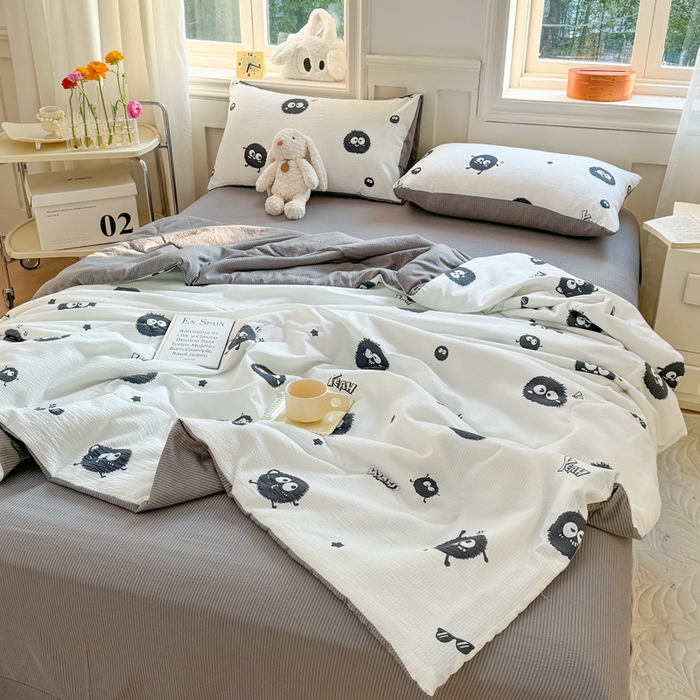 91家纺网 家纺一手货源 找家纺 仟网汇 2024新款泡泡棉夏被四件套热款 黑煤球