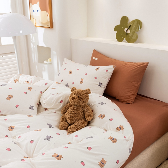 91家纺网 家纺一手货源 找家纺 优姿家纺2024新款A类全棉针织棉系列四件套 草莓熊