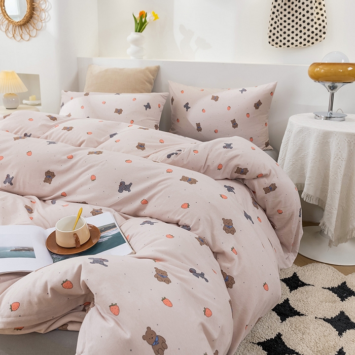 91家纺网 家纺一手货源 找家纺 优姿家纺2024新款A类全棉针织棉系列四件套 草莓熊-粉