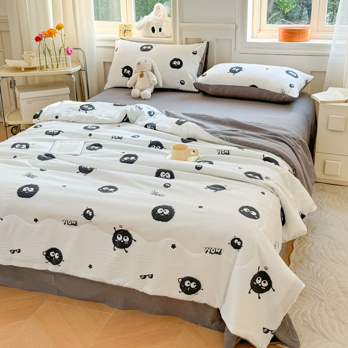 91家纺网 家纺一手货源 找家纺 仟网汇 2024新款泡泡棉夏被四件套热款 黑煤球