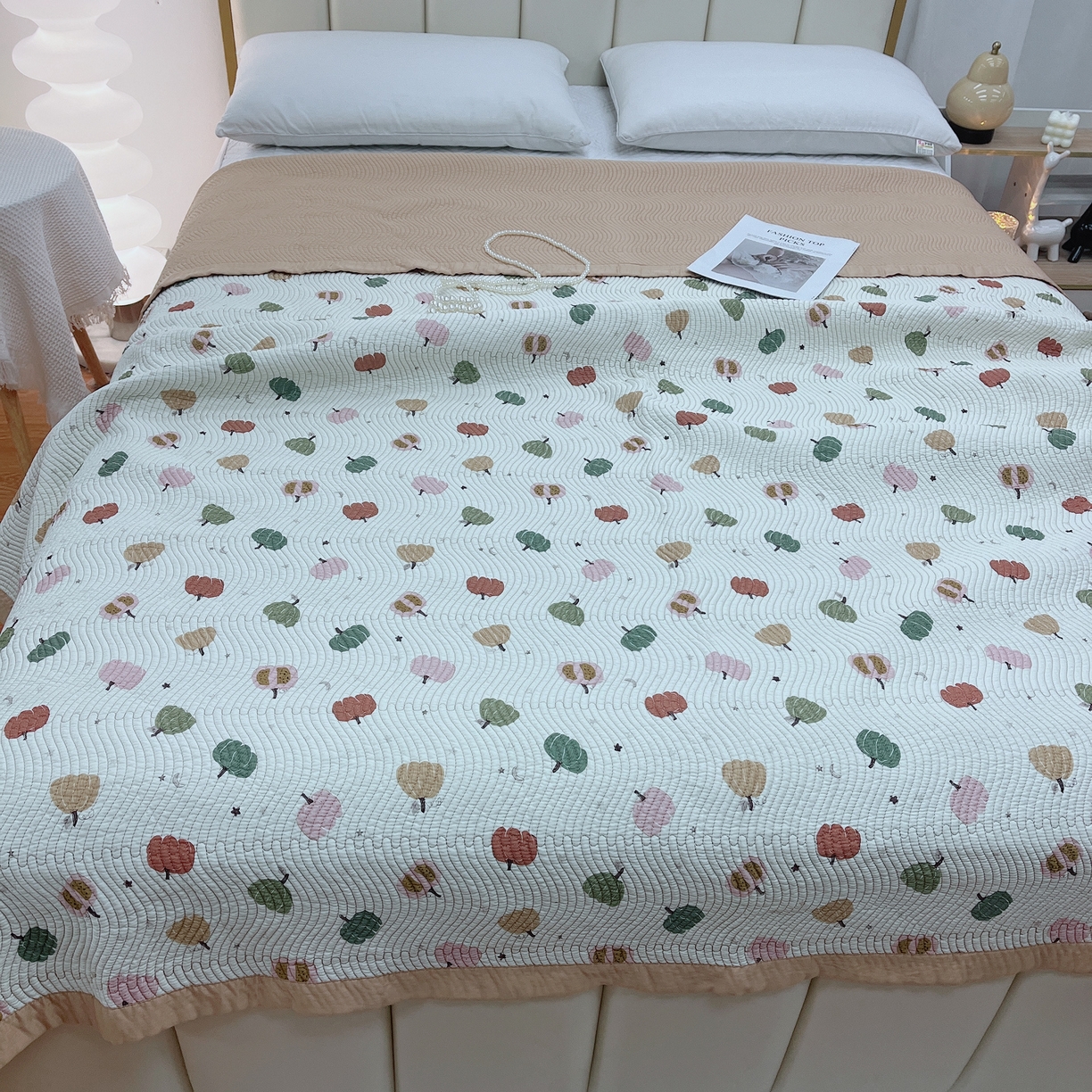 91家纺网 家纺一手货源 找家纺 暖居 2024新款莫代尔砂洗凉感双面天丝单件床盖可铺可盖南瓜黄