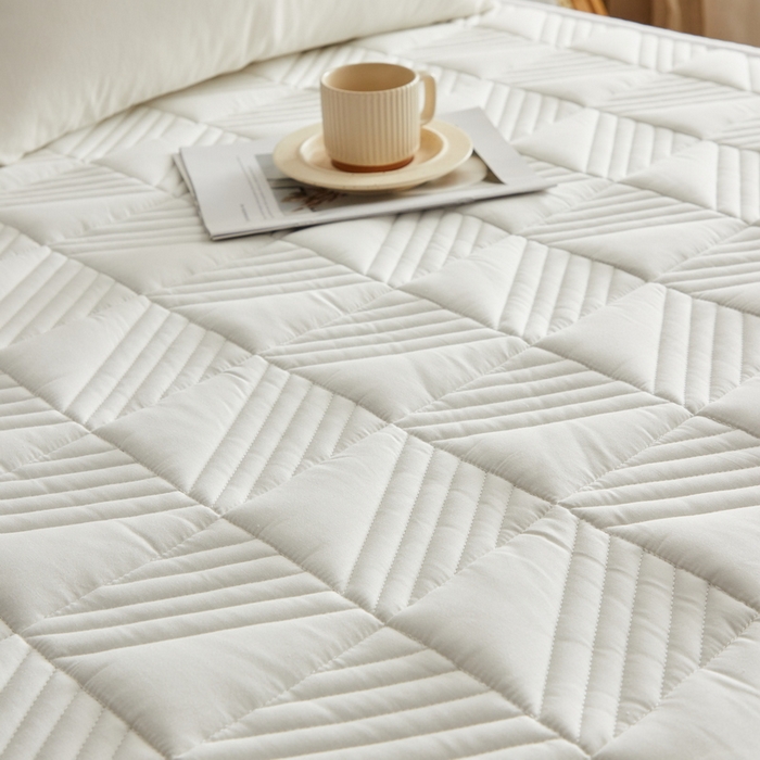 91家纺网 家纺一手货源 找家纺 祁恋婷家居 2024新款A类全棉夹棉床护垫 典雅白