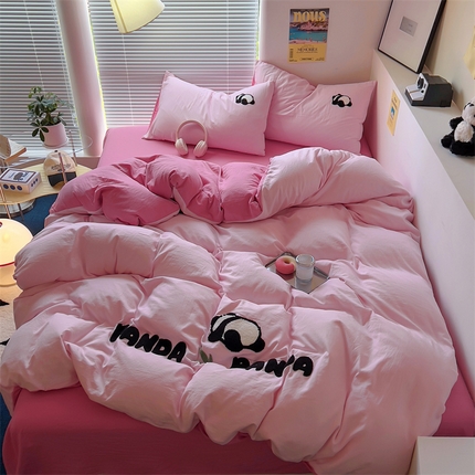91家纺网 家纺一手货源 找家纺 （总）阿曼达 2024新款ins博主风简约轻奢卡通熊猫毛巾绣水洗m四件套