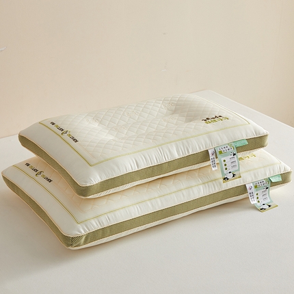 91家纺网 家纺一手货源 找家纺 乐可 2024新款熊猫呼呼乳胶分区枕头枕芯 绿色