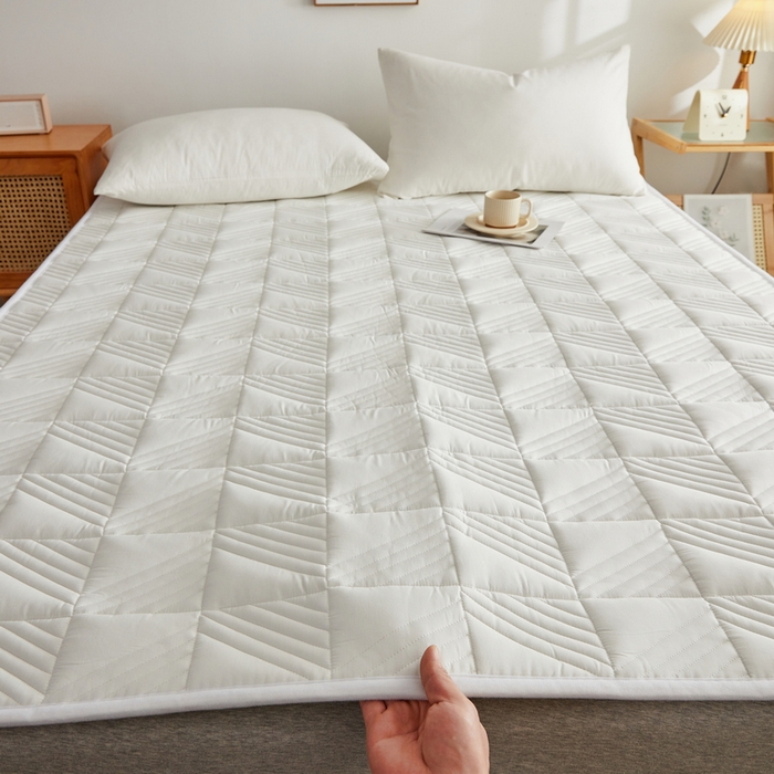 91家纺网 家纺一手货源 找家纺 祁恋婷家居 2024新款A类全棉夹棉床护垫 典雅白