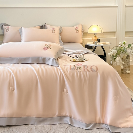 91家纺网 家纺一手货源 找家纺 绘萱2025爆款绣花水洗天丝夏被四件套水洗真丝夏被冰丝夏凉被空调被-迪梦