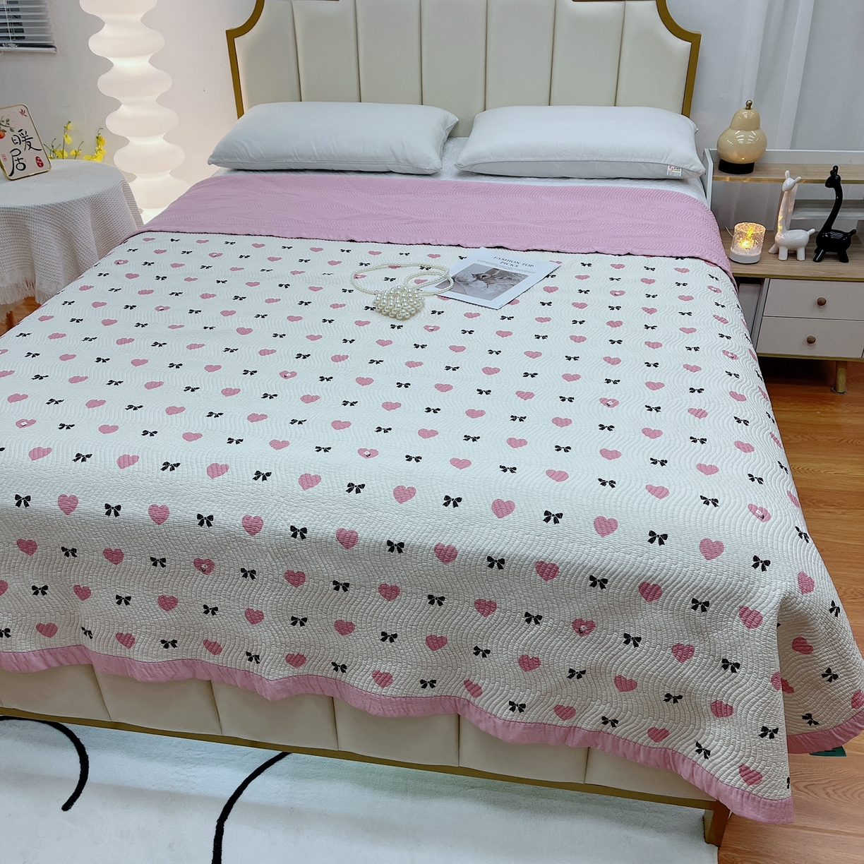 91家纺网 家纺一手货源 找家纺 暖居 2024新款莫代尔砂洗凉感双面天丝单件床盖可铺可盖粉心心