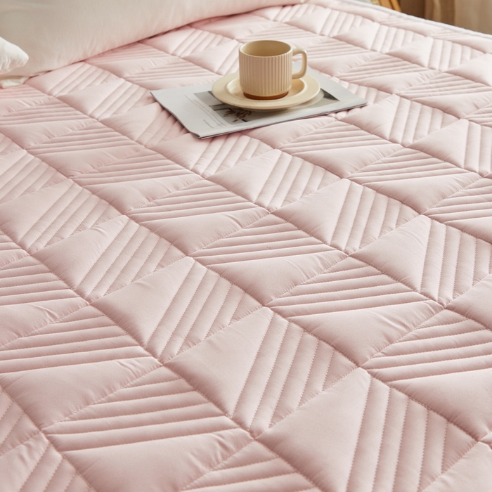 91家纺网 家纺一手货源 找家纺 祁恋婷家居 2024新款A类全棉夹棉床护垫 豆沙粉