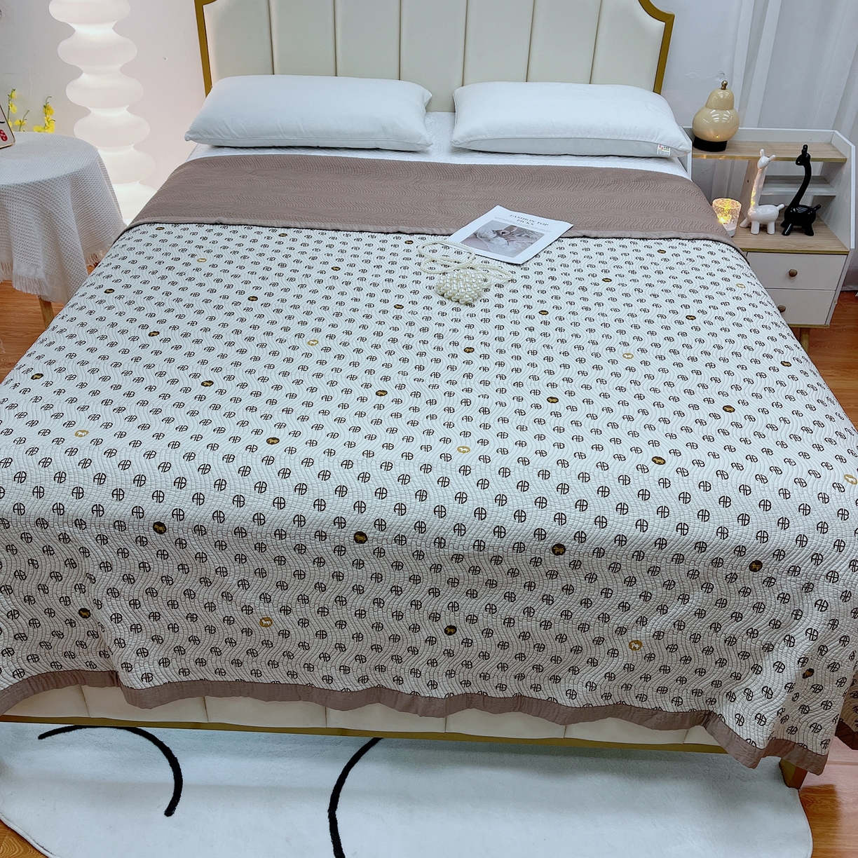 91家纺网 家纺一手货源 找家纺 暖居 2024新款莫代尔砂洗凉感双面天丝单件床盖可铺可盖规格