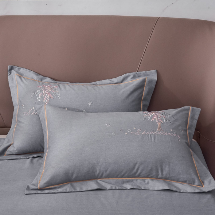 91家纺网 家纺一手货源 找家纺 艾迪尚家纺 2025新款纯色生态磨毛绣花单枕套 幸福树-浅灰