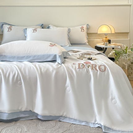 91家纺网 家纺一手货源 找家纺 绘萱2025爆款绣花水洗天丝夏被四件套水洗真丝夏被冰丝夏凉被空调被-迪梦