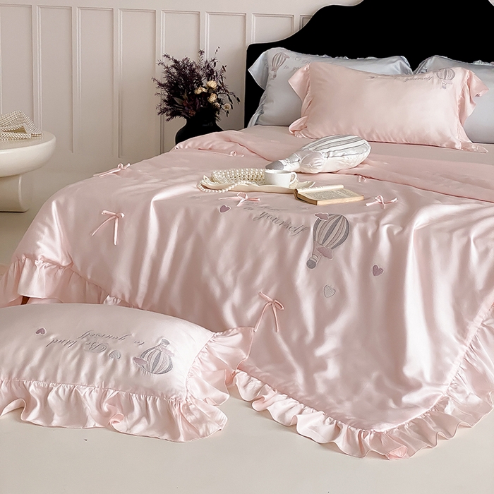 91家纺网 家纺一手货源 找家纺 MIU缪家居 2024新款100支天丝棉夏被四件套-热气球  粉