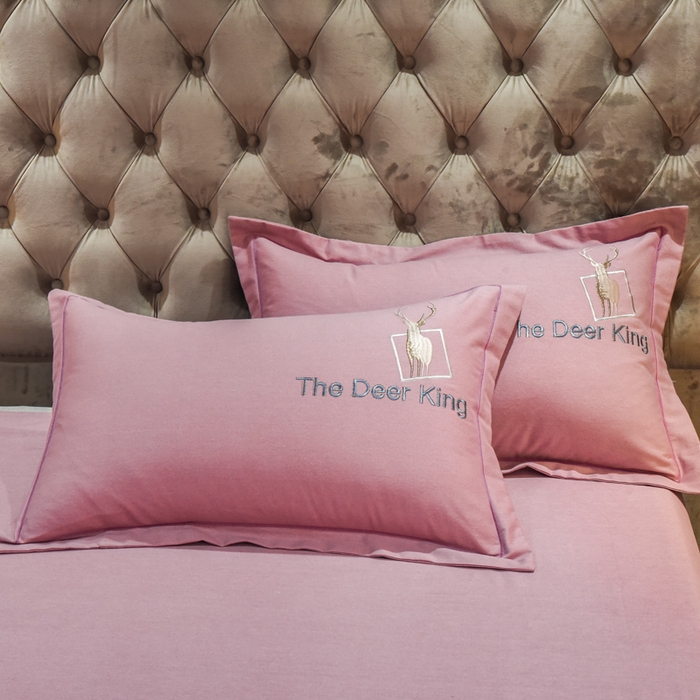 91家纺网 家纺一手货源 找家纺 艾迪尚家纺 2025新款纯色生态磨毛绣花单枕套 麋鹿-豆沙