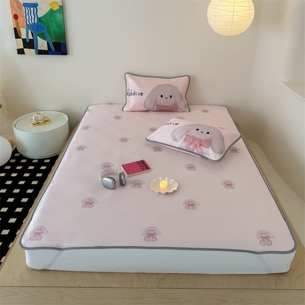 91家纺网 家纺一手货源 找家纺 （总）美乐迪家纺 2024新款碳光凉感冰丝席