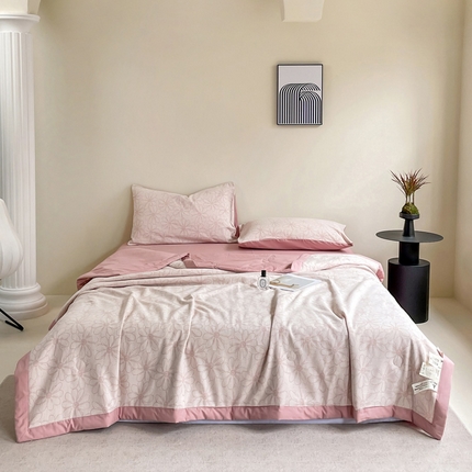 91家纺网 家纺一手货源 找家纺 一加一 2025新款全棉三层纱提花大豆夏被 雏菊-粉