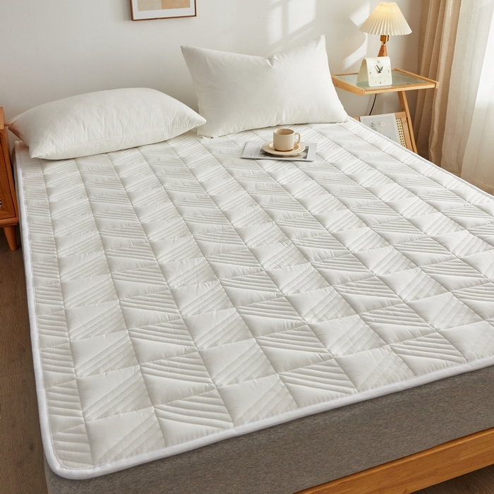 91家纺网 家纺一手货源 找家纺 祁恋婷家居 2024新款A类全棉夹棉床护垫 典雅白