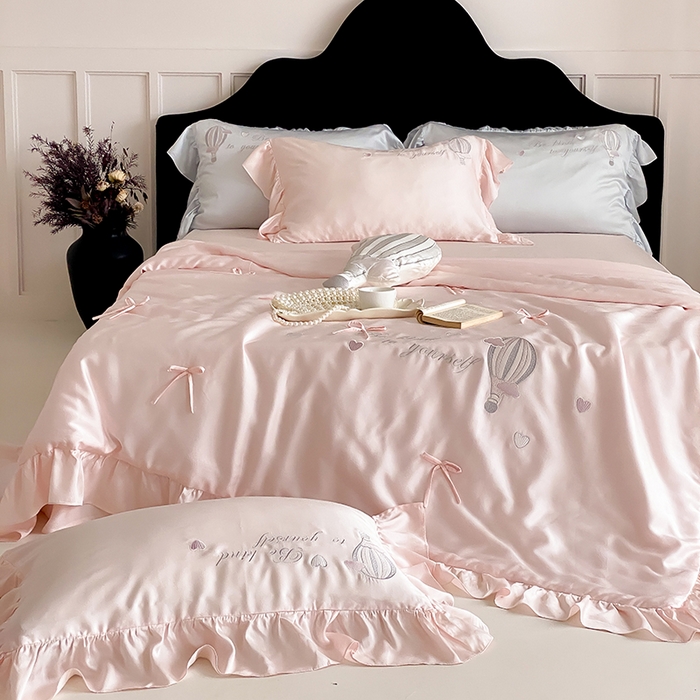 91家纺网 家纺一手货源 找家纺 MIU缪家居 2024新款100支天丝棉夏被四件套-热气球  粉