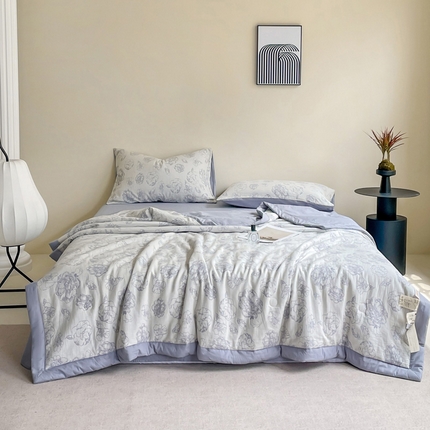 91家纺网 家纺一手货源 找家纺 一加一 2025新款全棉三层纱提花大豆夏被 暗香-紫