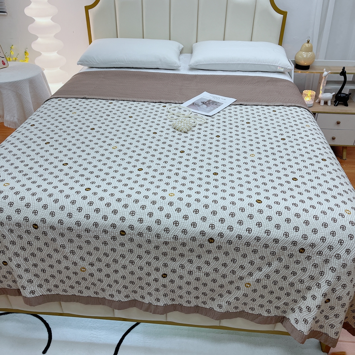 91家纺网 家纺一手货源 找家纺 暖居 2024新款莫代尔砂洗凉感双面天丝单件床盖可铺可盖规格