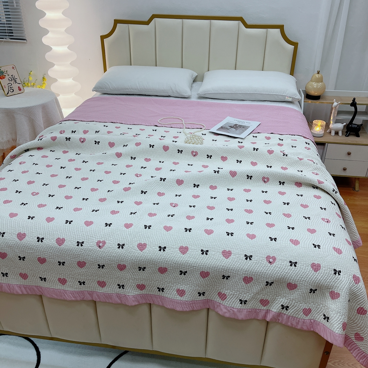 91家纺网 家纺一手货源 找家纺 暖居 2024新款莫代尔砂洗凉感双面天丝单件床盖可铺可盖粉心心