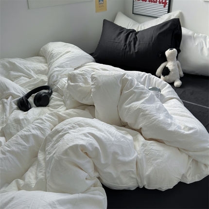 91家纺网 家纺一手货源 找家纺 （总）阿曼达2024新款ins博主风纯色黑色混搭学生四件套-禁止焦虑