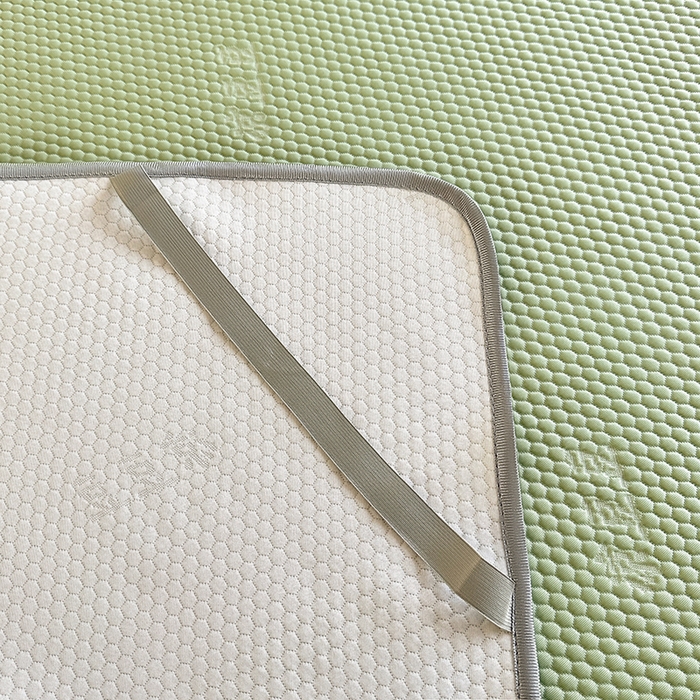 91家纺网 家纺一手货源 找家纺 凉百百 2024春夏新款冰豆豆凉感冰豆豆小米粒席空调席 牛油果绿