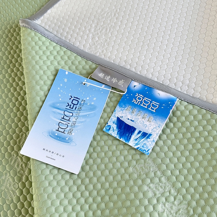 91家纺网 家纺一手货源 找家纺 凉百百 2024春夏新款冰豆豆凉感冰豆豆小米粒席空调席 牛油果绿