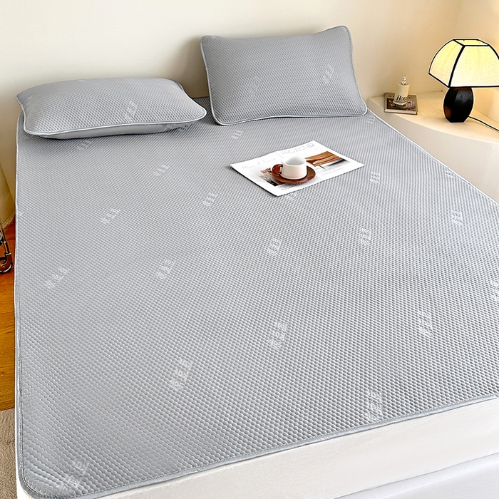 91家纺网 家纺一手货源 找家纺 凉百百 2024春夏新款冰豆豆凉感冰豆豆小米粒席空调席 绅士灰