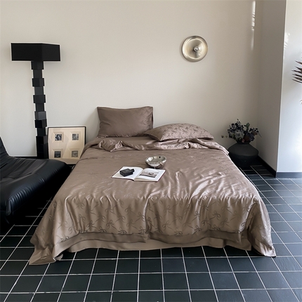 91家纺网 家纺一手货源 找家纺 （总）玉宇阁家居 2024新款60天丝大提花夏被四件套