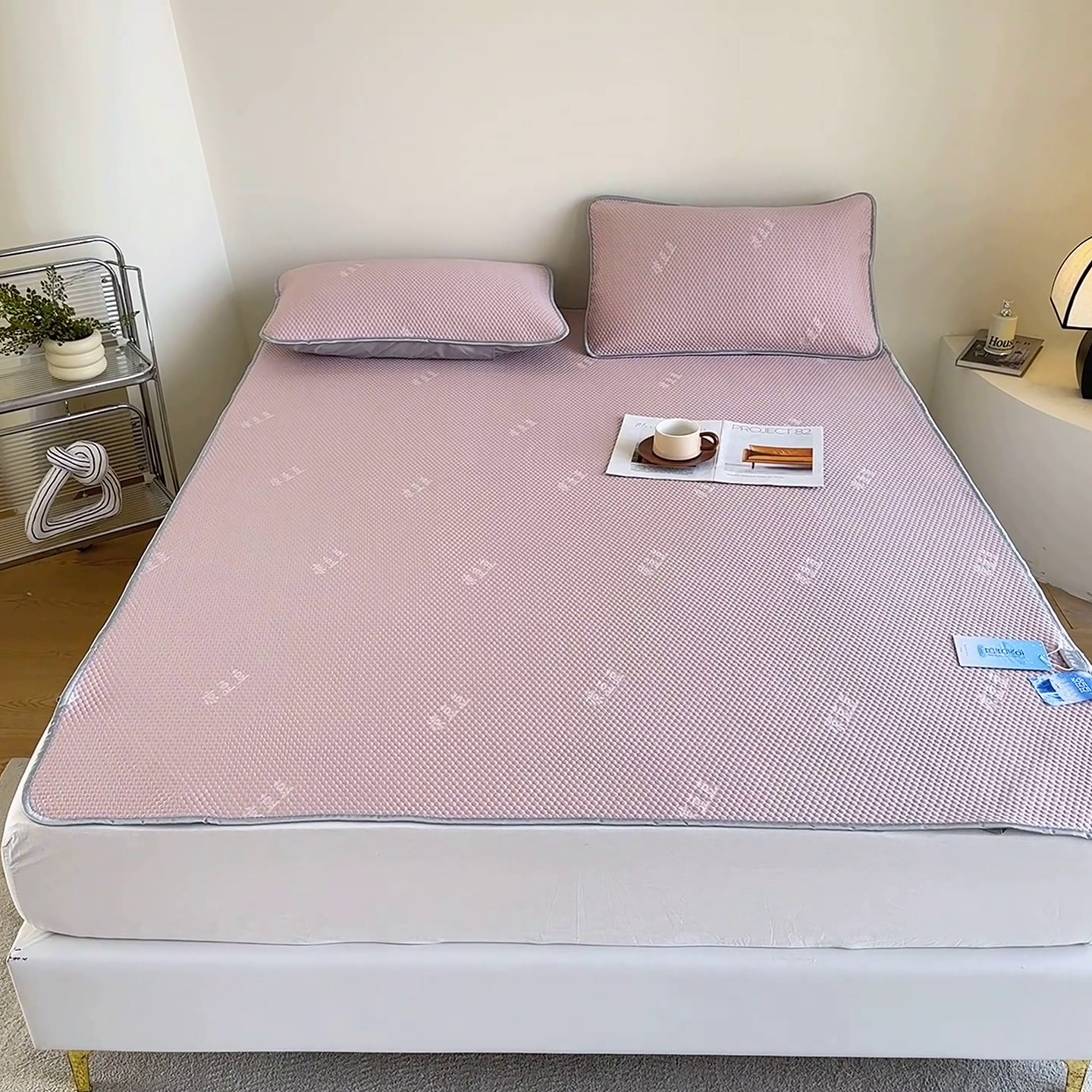 91家纺网 家纺一手货源 找家纺 凉百百 2024春夏新款冰豆豆凉感冰豆豆小米粒席空调席 少女粉